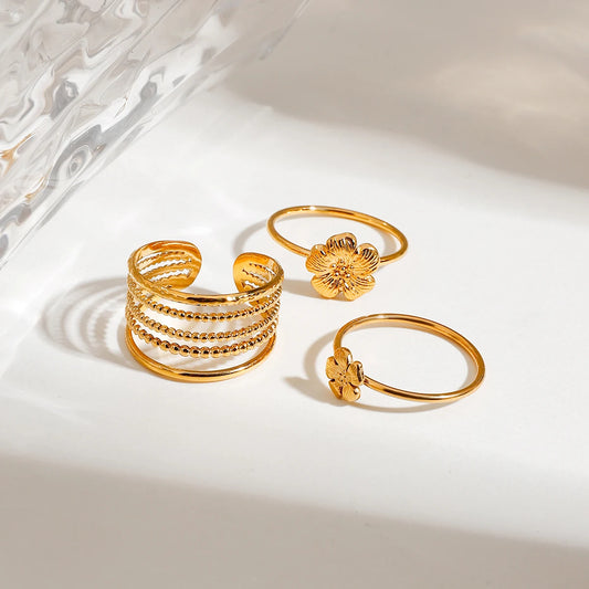 Golden Flowers Ring Set