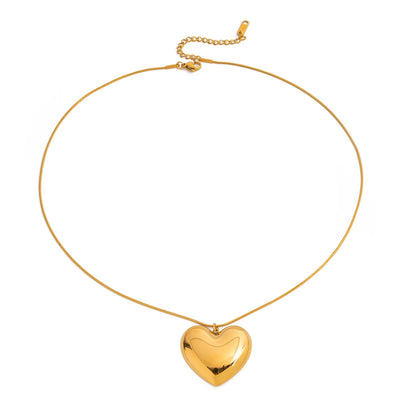 Charming Heart Necklace In Gold