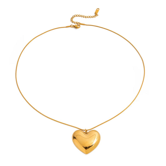 Charming Heart Necklace In Gold
