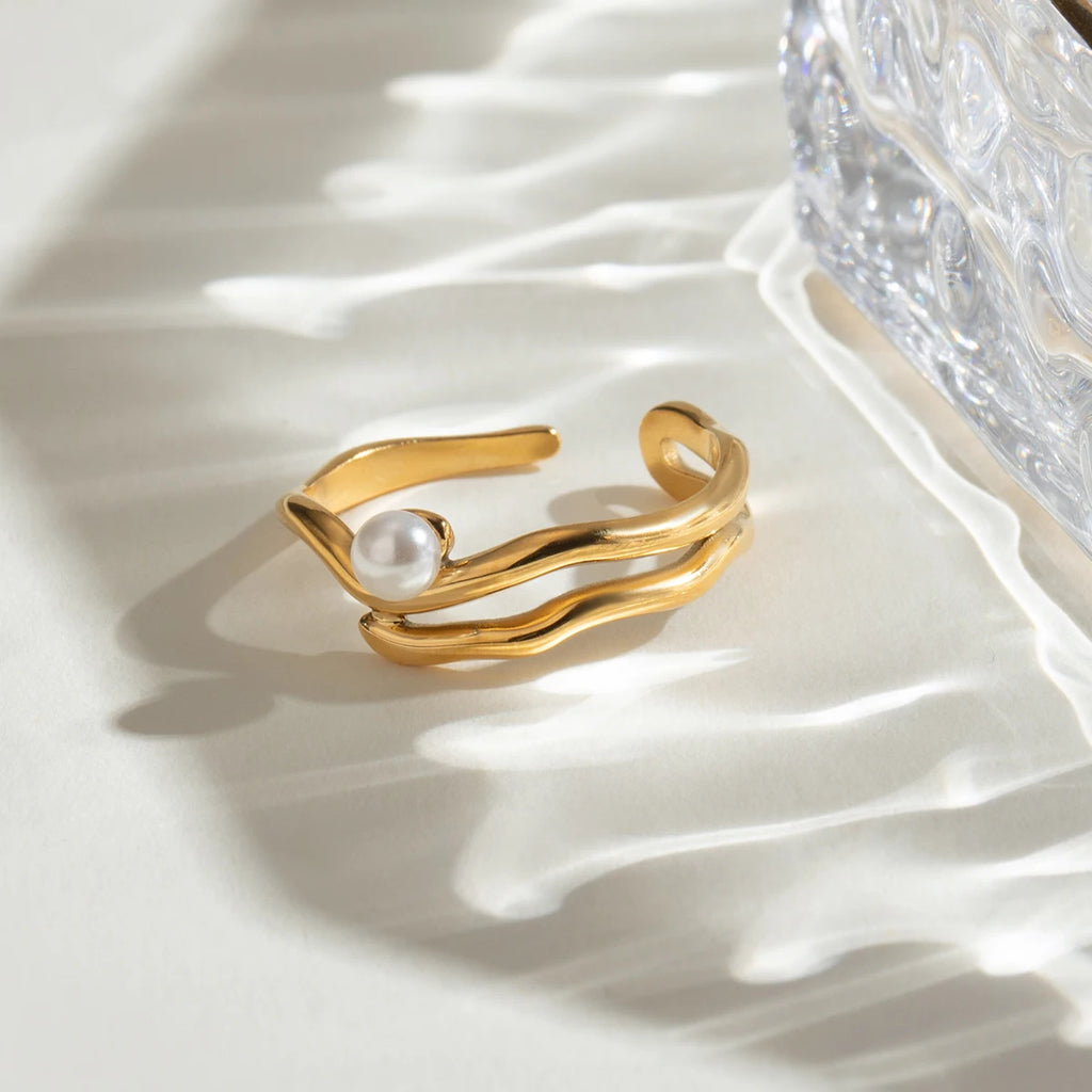 Golden Wave Pearl Ring
