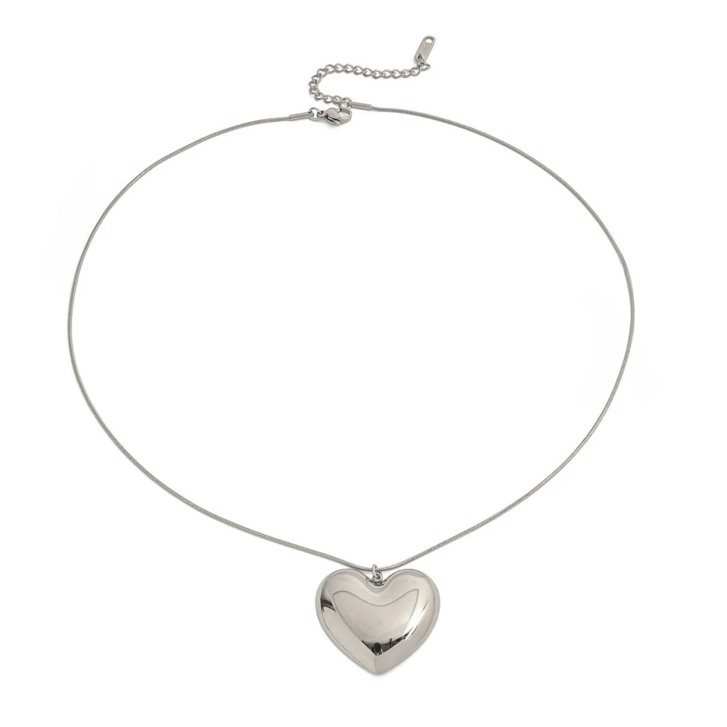 Charming Heart Necklace In Silver