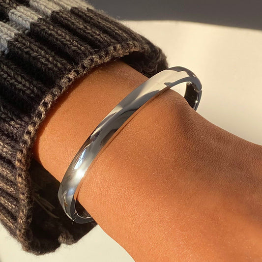 Classic Silver Bangle
